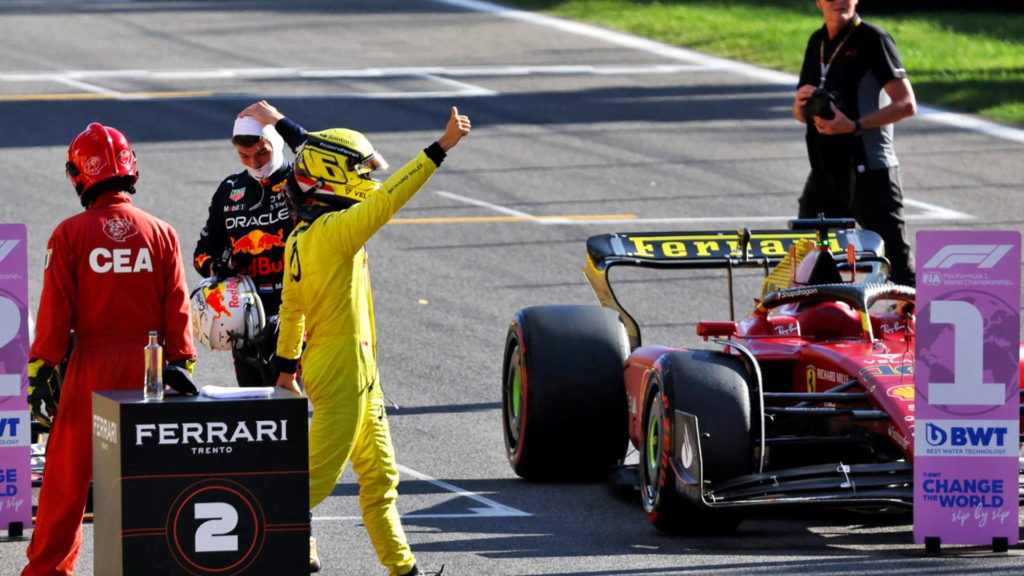 Pole position de Charles Leclerc em Monza na Itália