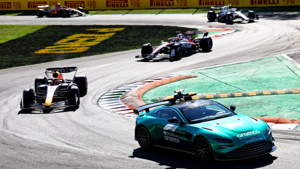 Max Verstappen vence na Itália com safety car nas últimas voltas