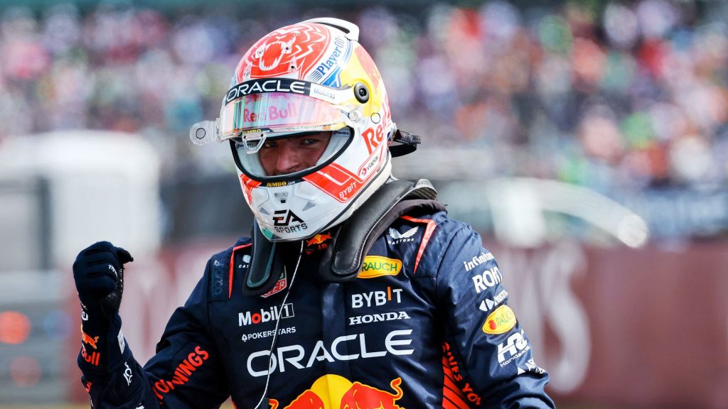 Pole de Max Verstappen na Inglaterra, Lando Norris e Oscar Piastri faz dobradinha pela McLaren